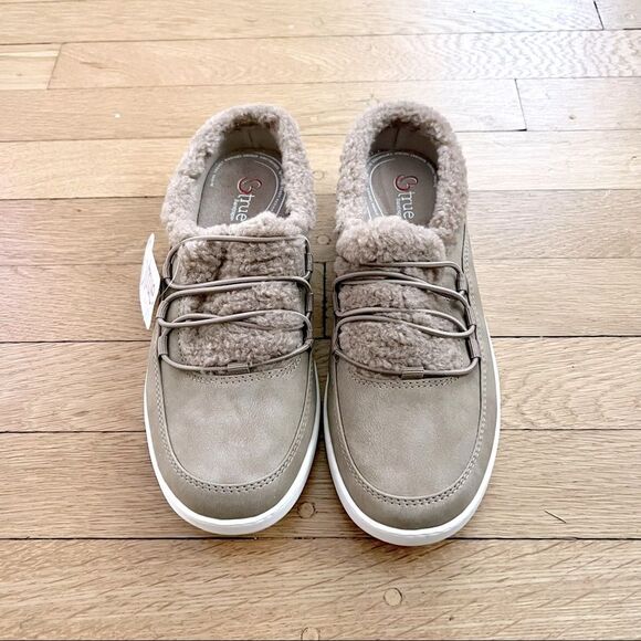 Baretraps | Btrue yabigail slides in mushroom - Picture 1 of 2